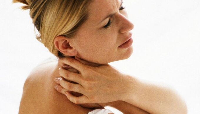 Osteokondroz nedeniyle boyunda ağrı